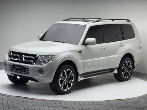 MITSUBISHI PAJERO FULL 3.2 HPE 4X4 16V TURBO INTERCOOLER DIESEL 4P AUTOMÁTICO MITSUBISHI PAJERO FULL 3.2 HPE 4X4 16V TURBO INTERCOOLER DIESEL 4P AUTOMÁTICO